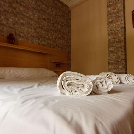 Rentalsevilla Centrico Apartamento Junto Al Guadalquivir Con Parking Coche Mediano Екстериор снимка
