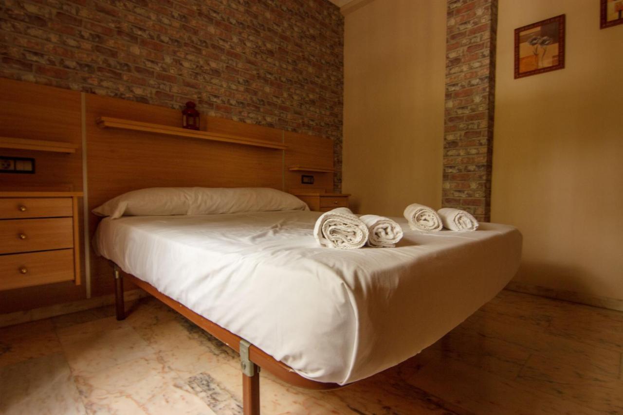 Rentalsevilla Centrico Apartamento Junto Al Guadalquivir Con Parking Coche Mediano Екстериор снимка